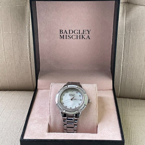 Badgley Mischka Ladies Watch Silver Tone Crystals Accent Analog Quartz Watch Box - Picture 4 of 12